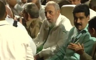 Lãnh tụ Fidel Castro xuất hiện tại gala mừng sinh nhật 90 tuổi