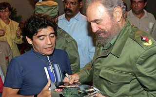 Maradona: “Tôi nhớ thương Fidel Castro như người cha thứ hai”