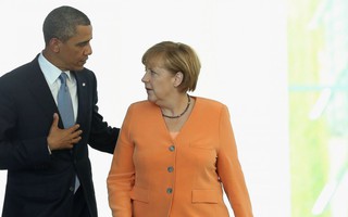 Ông Obama chào tạm biệt bà Merkel