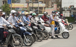 Ngồi yên xe phơi nắng có làm chết tinh trùng?