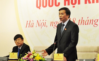 Đại biểu QH giơ biển tranh luận với bộ trưởng tại hội trường