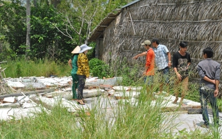 Sập tường nhà hoang, 2 học sinh chết thảm