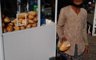 Bánh mì từ thiện