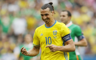 Ibrahimovic lóe sáng, Thụy Điển thoát hiểm