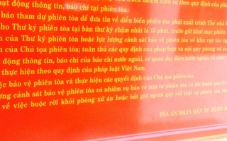 Phóng viên bị làm khó vì “giấy phép con” của tòa