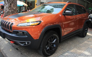 Đại gia Duy Lợi sắm thêm xe "khủng" Jeep Cherokee Trailhawk