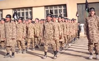 IS tập trung đào luyện chiến binh nhí