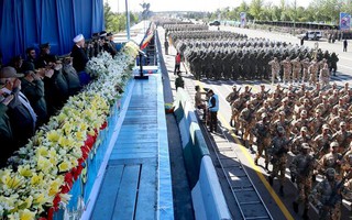 Iran khoe S-300 mới tậu của Nga trong lễ duyệt binh