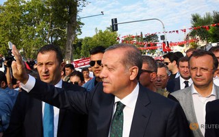 Đi bắt ông Erdogan, binh sĩ được bảo mục tiêu là trùm khủng bố
