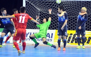 Tuyển futsal Nhật chết lặng sau khi thua Việt Nam