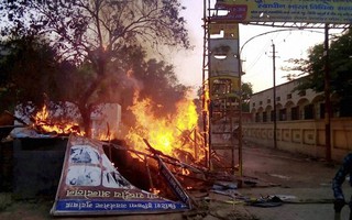 Ấn Độ: Dân và cảnh sát đụng độ, 24 người chết