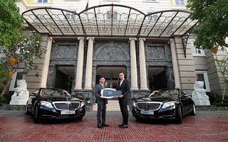 Mercedes-Benz Việt Nam bàn giao S 500 L cho Royal Hội An