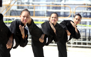 Hoa khôi pencak silat giành HCV làm quà cưới