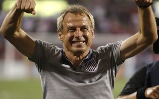 HLV Klinsmann đang đám phán dẫn dắt tuyển Anh