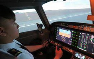 Bàn giao phi công thứ 150 cho hàng không Việt Nam