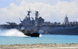 Tàu chiến Mỹ tập trận ở biển Đông