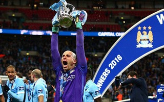 Caballero cản 3 cú sút 11 m, đem League Cup về Man City