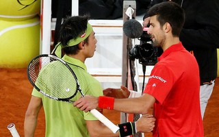 Djokovic chật vật vượt Nishikori, hẹn Murray ở chung kết