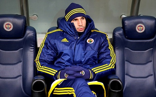 Chelsea định gây sốc bằng Van Persie