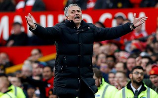 Mourinho bị cấm chỉ đạo 1 trận, phạt 16.000 bảng Anh