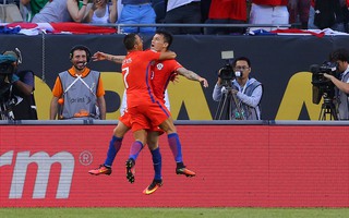 Hạ Colombia, Chile tái ngộ Argentina ở chung kết