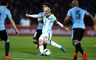 Messi ghi bàn, Argentina dẫn đầu Nam Mỹ