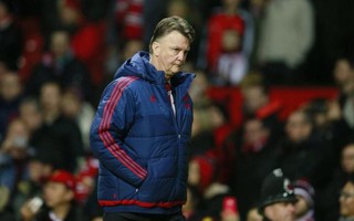 M.U thua đậm, Van Gaal vẫn chê Tottenham