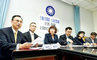 Kenya "dùng vũ lực" trục xuất 37 người Đài Loan đến Trung Quốc
