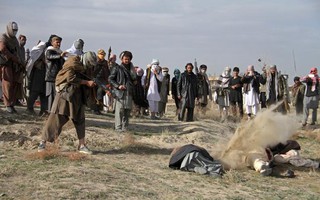 Taliban "móc mắt, lột da sống" kẻ thù