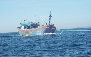 Cứu nạn thành công 8 ngư dân tàu cá Bình Định