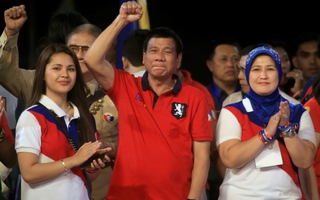 Mỹ-Trung phủ bóng bầu cử Philippines