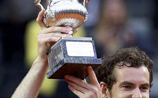 Murray làm nóng French Open