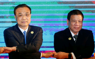 Ông Duterte sẽ "né" phán quyết biển Đông khi thăm Trung Quốc?