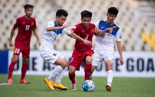 HLV Kyrgyzstan bất ngờ khi U16 Việt Nam không sụp đổ sau bàn thua sớm