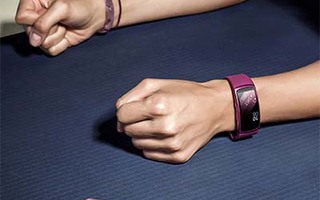 Viễn Thông A giảm giá 50% vòng đeo Gear Fit 2