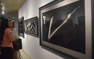 Khai mạc triển lãm ảnh khỏa thân đầu tiên