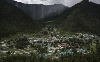 Bhutan quay lưng với Ấn Độ, ngả theo Trung Quốc?