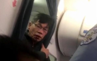 Bác sĩ gốc Việt bắt đầu đưa United Airlines ra tòa