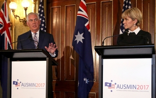 Mỹ - Úc: Trung Quốc dùng kinh tế để trốn tránh chuyện biển Đông