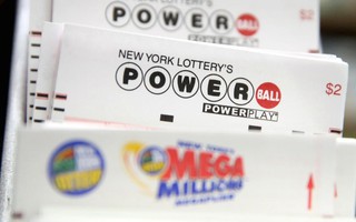 Mỹ lại sốt vì giải độc đắc Powerball tăng lên 650 triệu USD