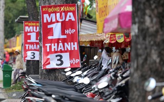 Thực hư bánh trung thu mua 1 tặng 3, 4