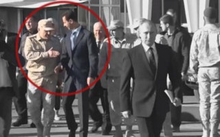 Binh sĩ Nga chặn tổng thống Syria lại gần ông Putin