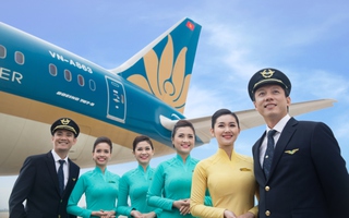 Vietnam Airlines chính thức lên sàn, giá tăng kịch trần