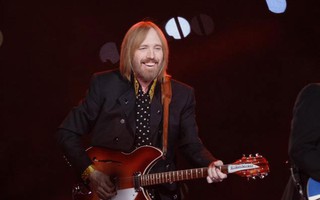 Thế giới vĩnh biệt ngôi sao nhạc rock Tom Petty