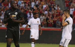 Lukaku "khai hỏa", M.U ngược dòng thắng Real Salt Lake