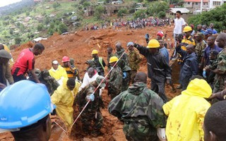 Tang tóc kinh hoàng phủ xuống Sierra Leone