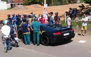 Siêu xe Lamborghini tông chết người đi bộ