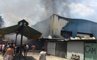Cháy chợ đầu mối Tân Biên, 7 kios bị thiêu rụi