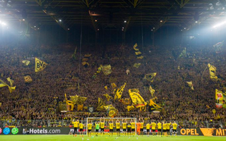 CLB Borussia Dortmund mỉa mai ông Trump