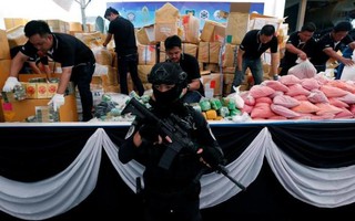 Trong 1 ngày, Đông Nam Á tiêu hủy gần 1 tỉ USD ma túy